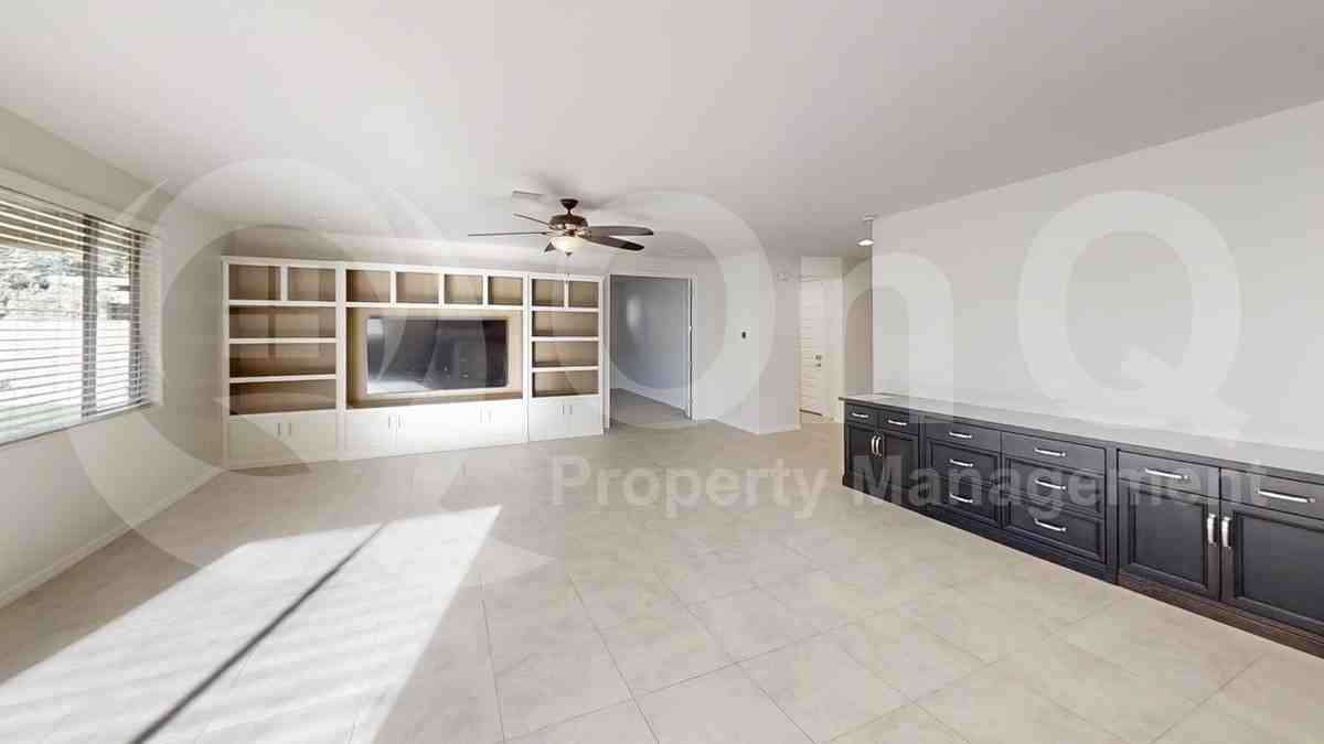 20148 E Broadmoor Trl - Photo 4 of 32