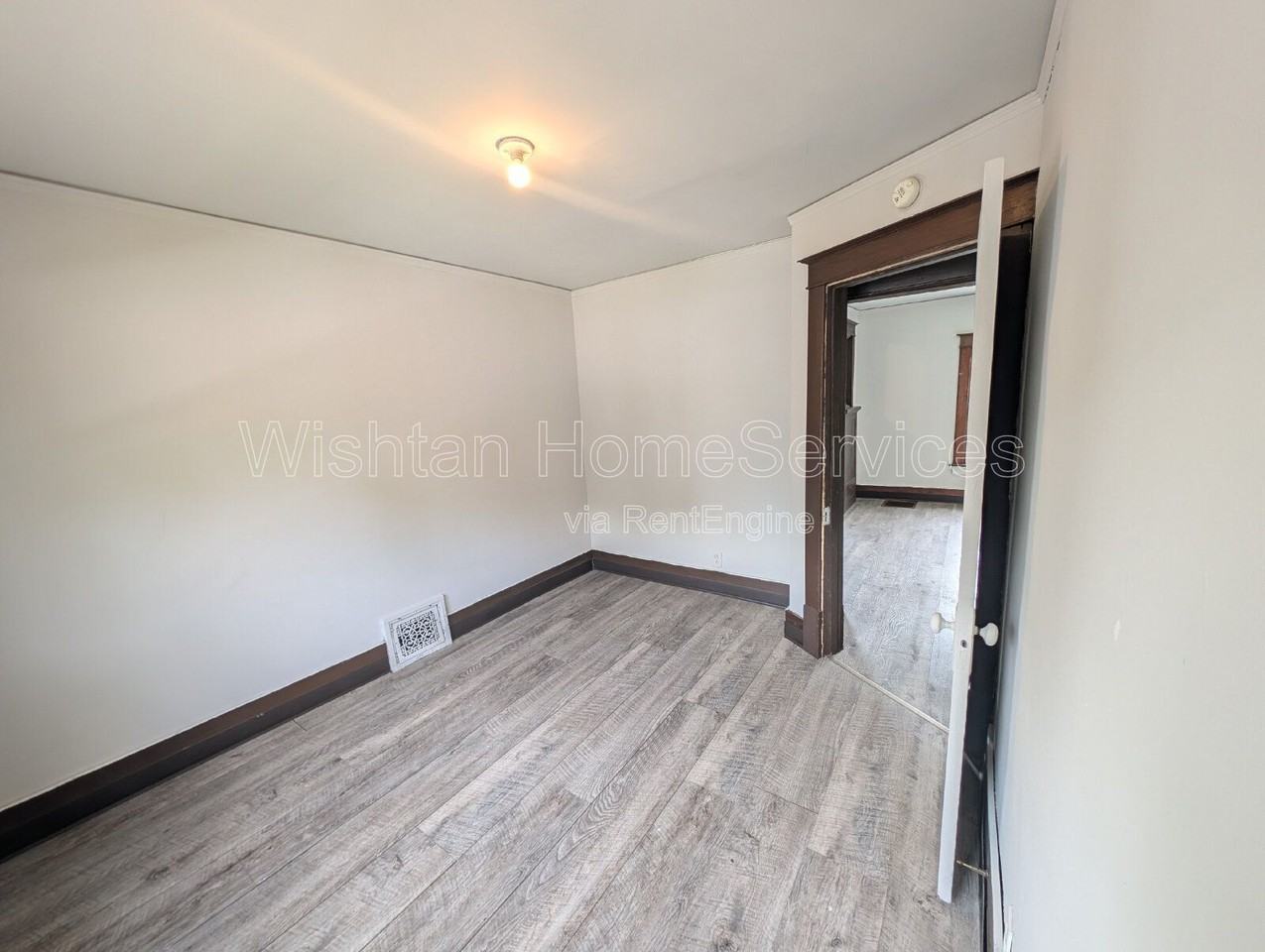 1086 N Cedar St #3 - Photo 7 of 24