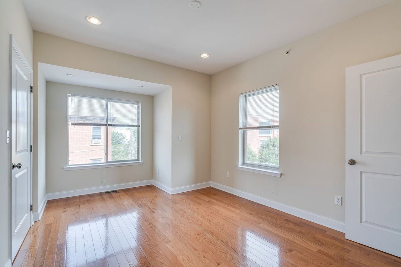917 S 18th St #B - Photo 7 of 23