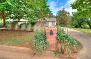 2117 Se 12th St - Photo 1 of 1