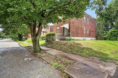 4617 S Compton Ave - Photo 1 of 1