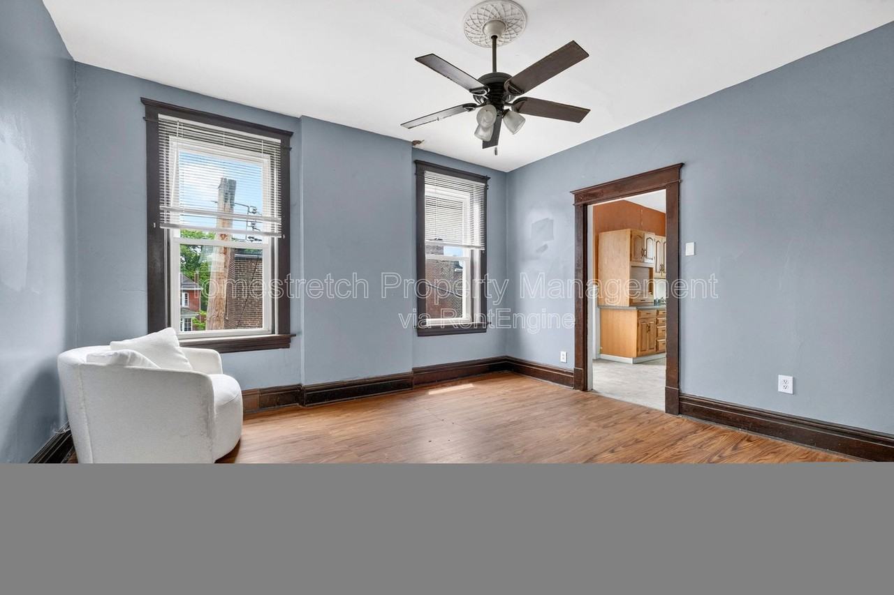 4617 S Compton Ave - Photo 7 of 20