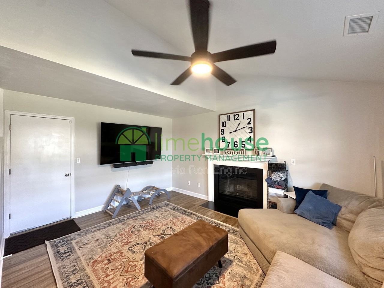 1112 Seabright Ct - Photo 5 of 24