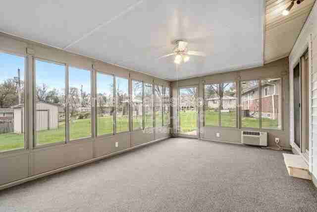 9410 Cimarron Ct - Photo 4 of 17