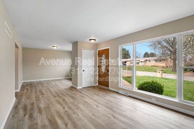 9410 Cimarron Ct - Photo 5 of 17
