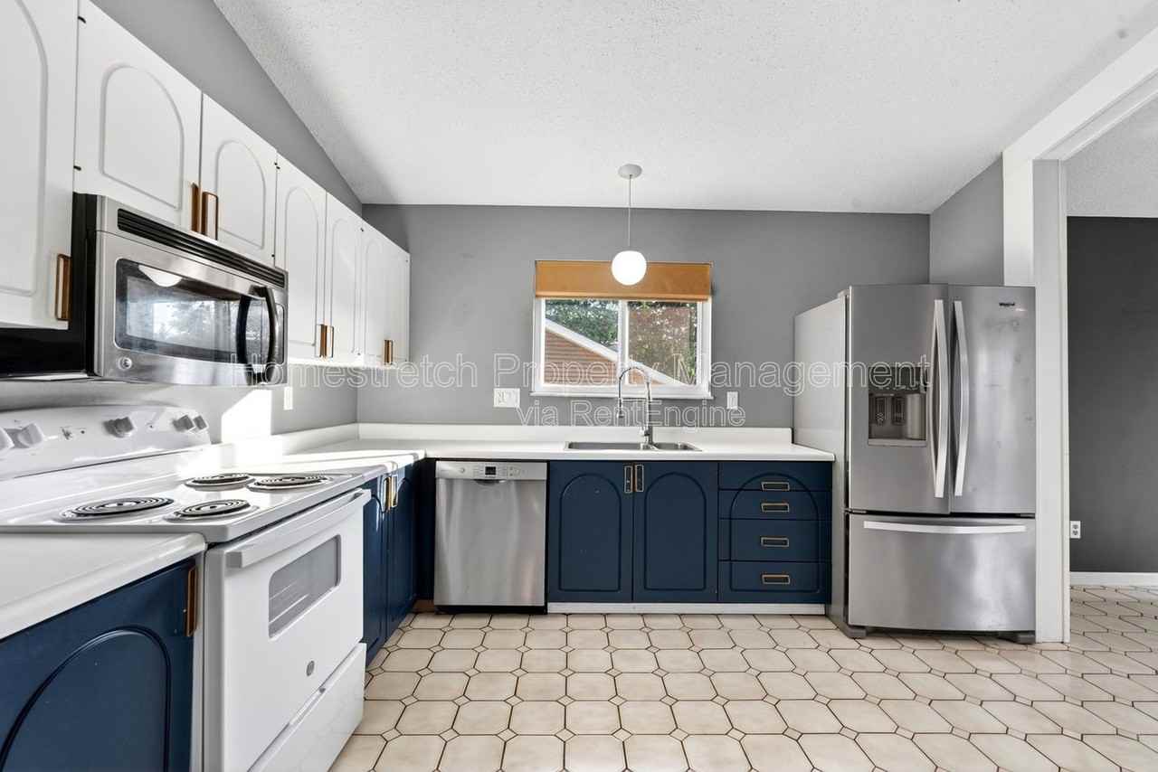 4157 Attleboro Ct - Photo 7 of 48