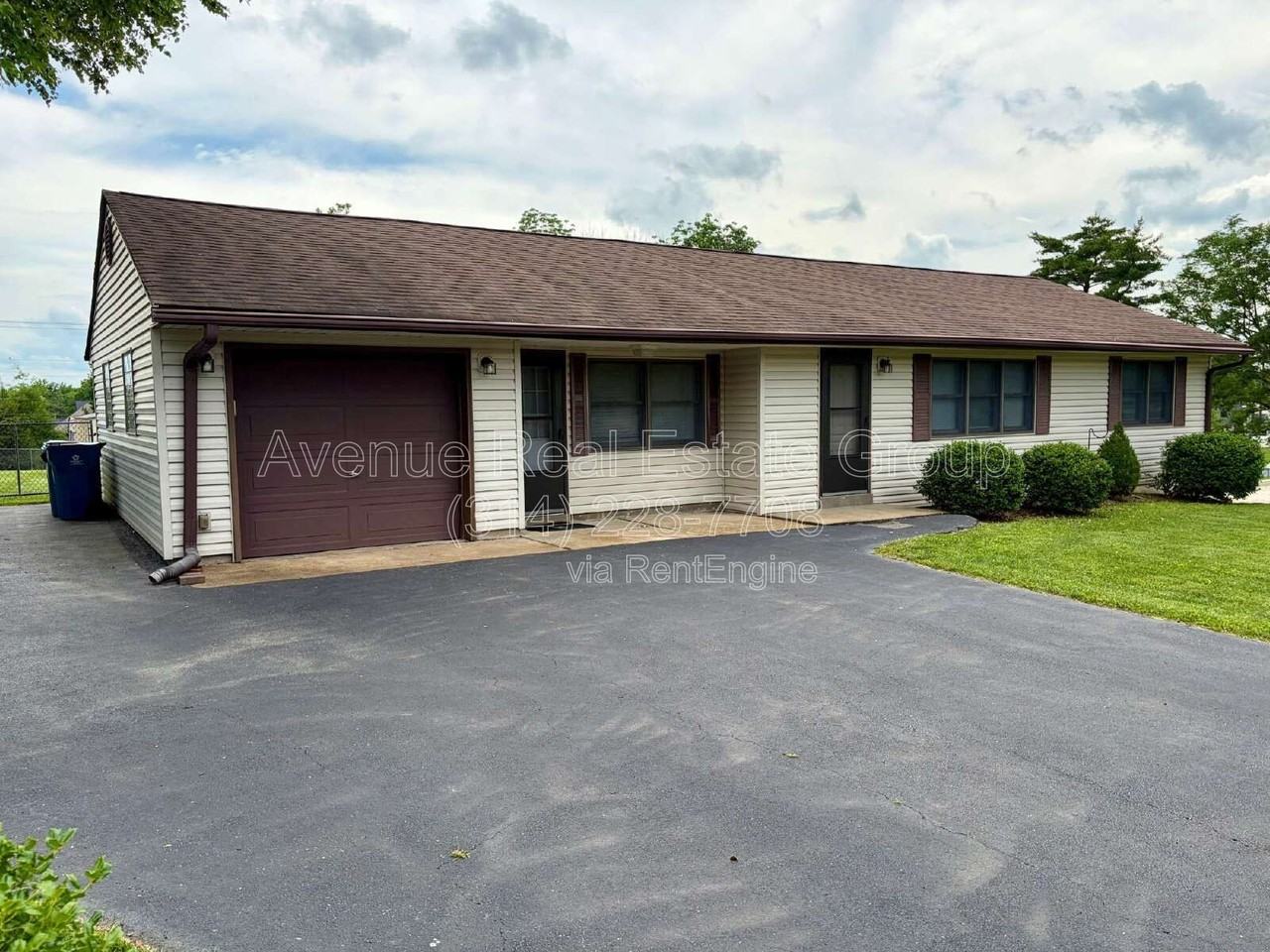 608 Connie Ln