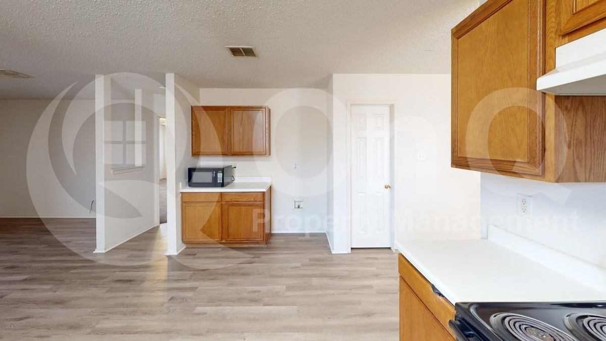 603 Ambarella St - Photo 5 of 23