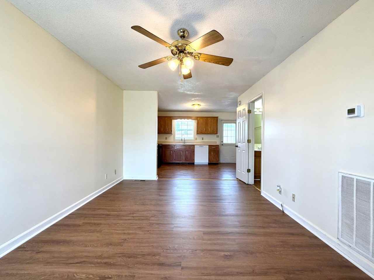 811 Flyer Ct - Photo 2 of 19