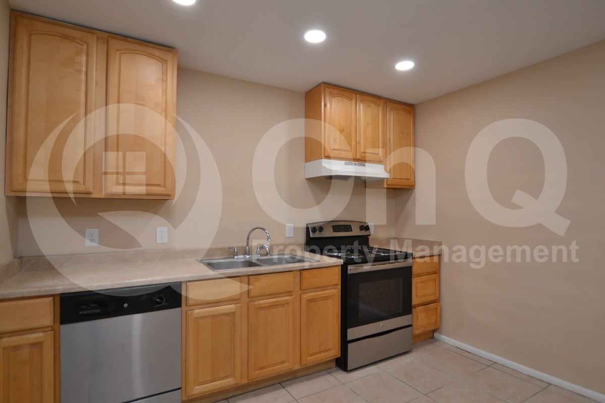8118 N 29th Ave - Photo 4 of 19