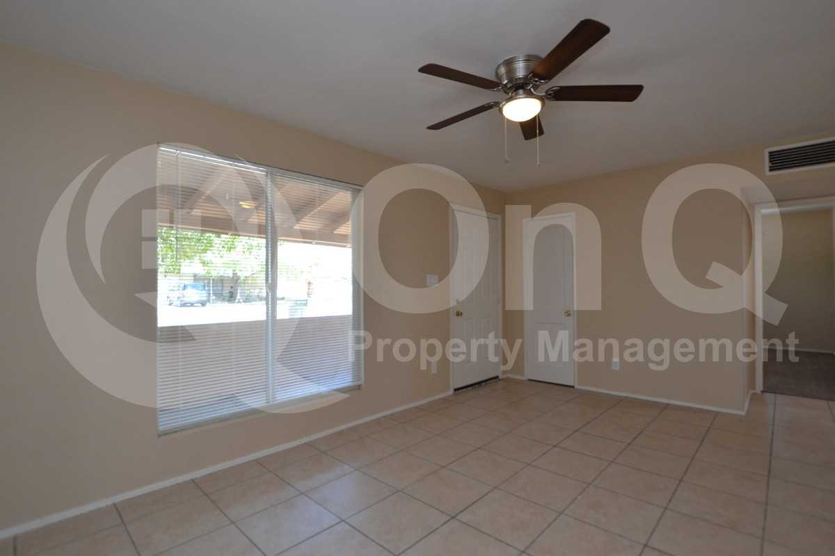 8118 N 29th Ave - Photo 5 of 19