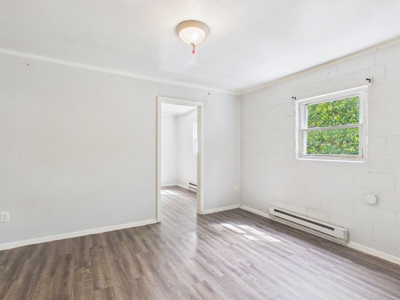 923 N 20th St #D - Photo 3 of 15
