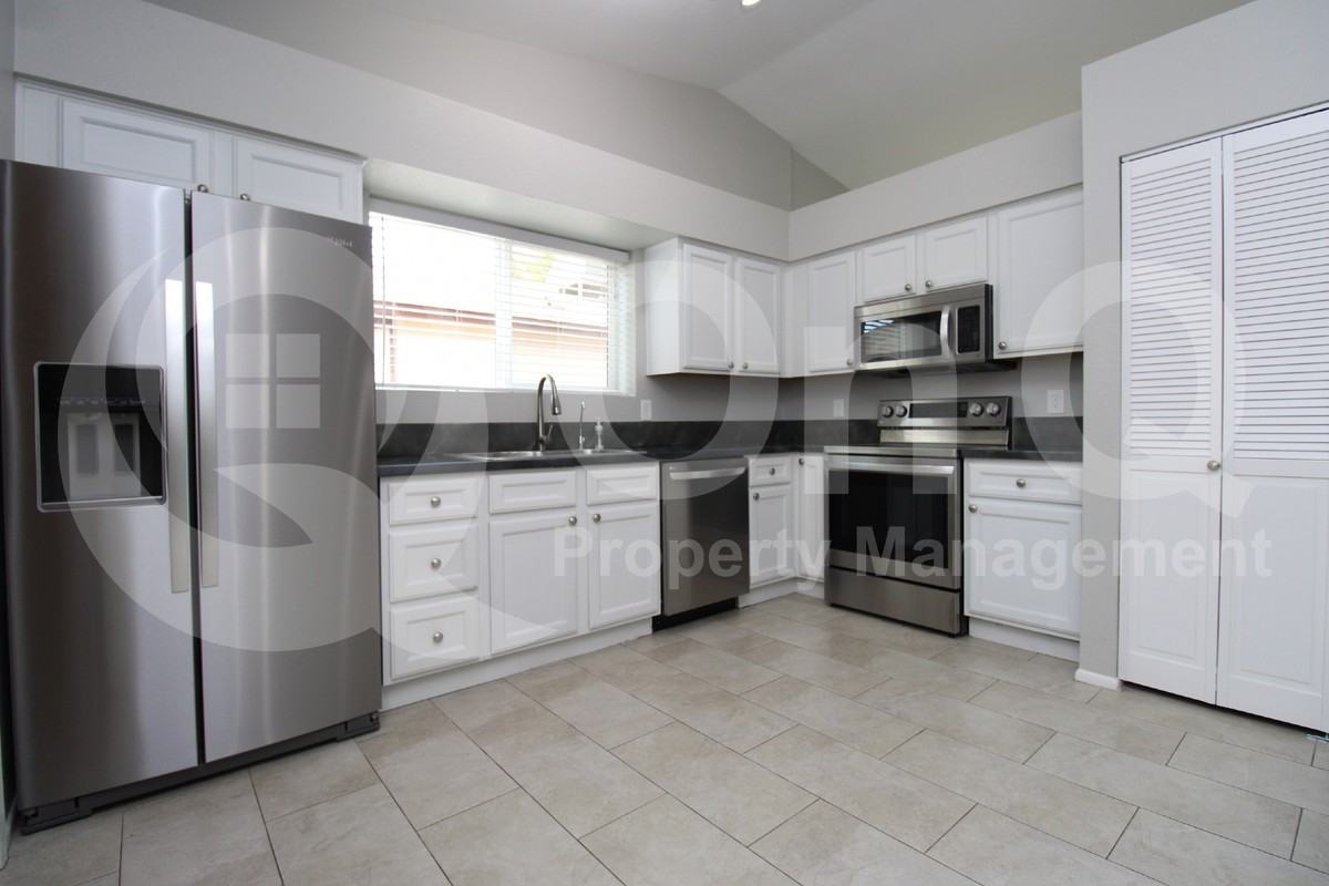 5135 E Evergreen St #1165 - Photo 3 of 20