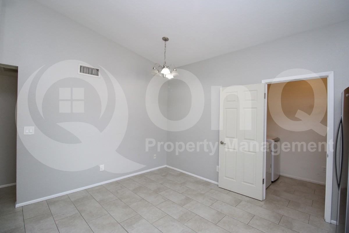5135 E Evergreen St #1165 - Photo 4 of 20