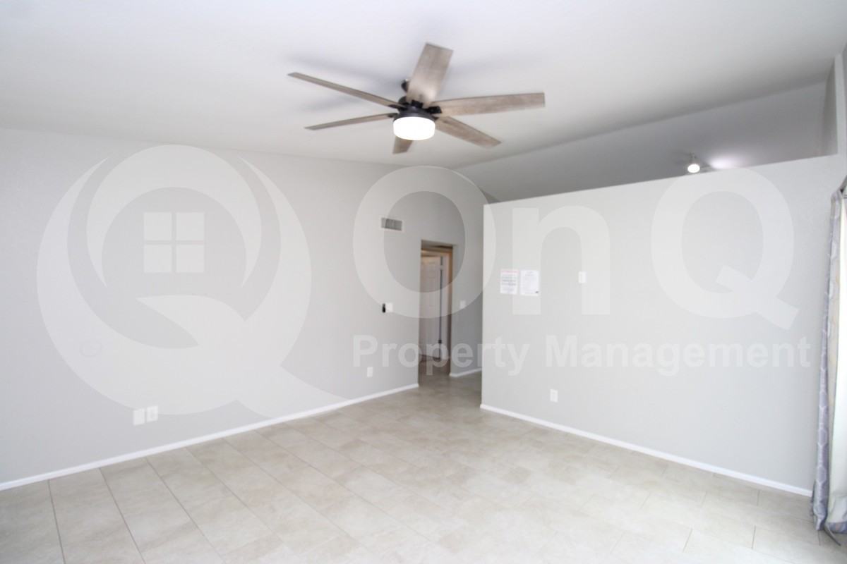 5135 E Evergreen St #1165 - Photo 6 of 20