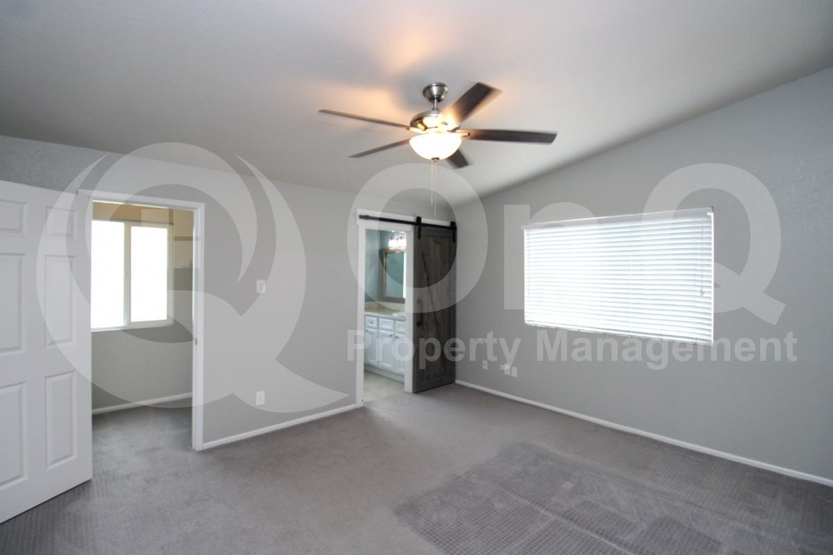 5135 E Evergreen St #1165 - Photo 7 of 20