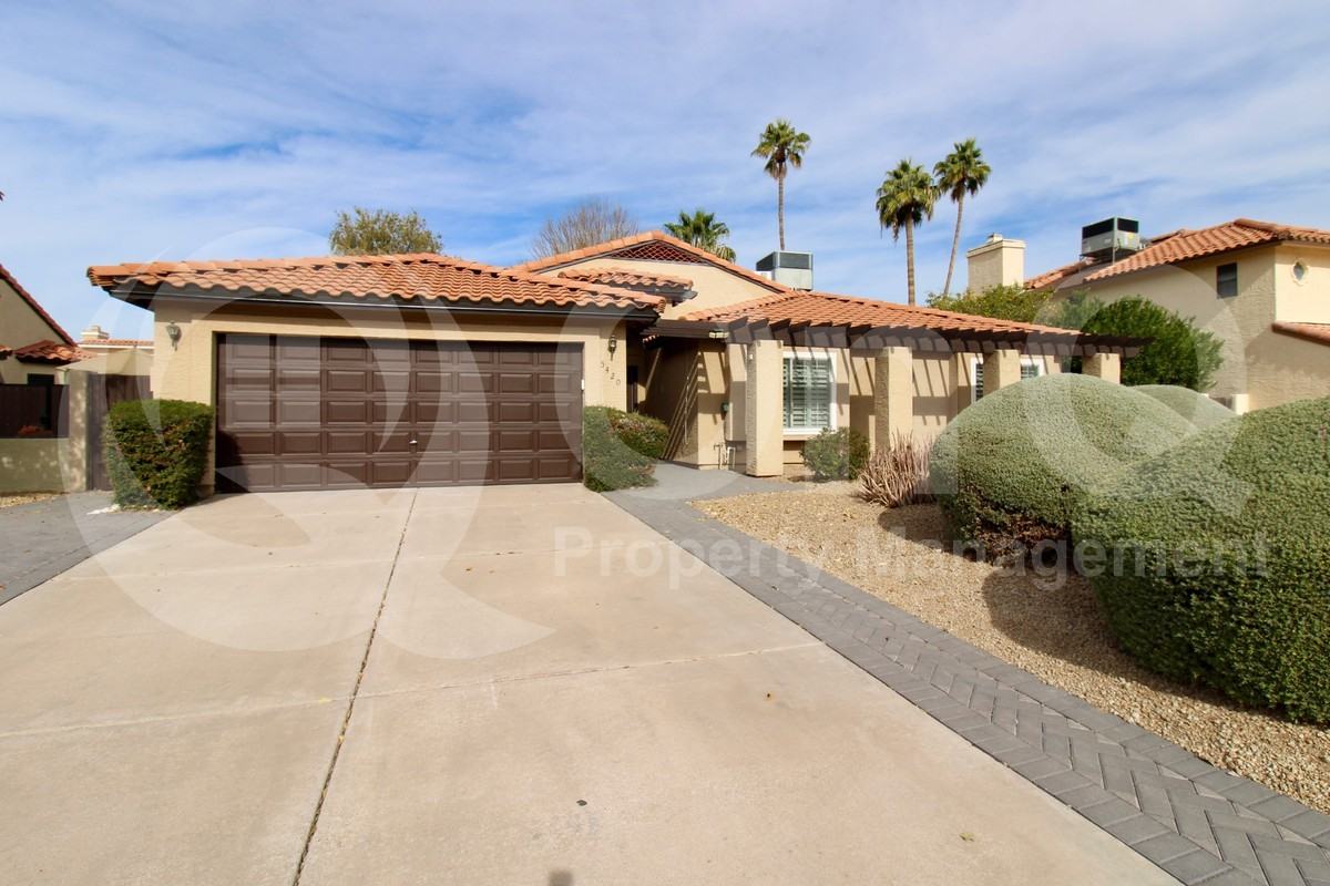 5420 E Paradise Ln - Photo 2 of 19