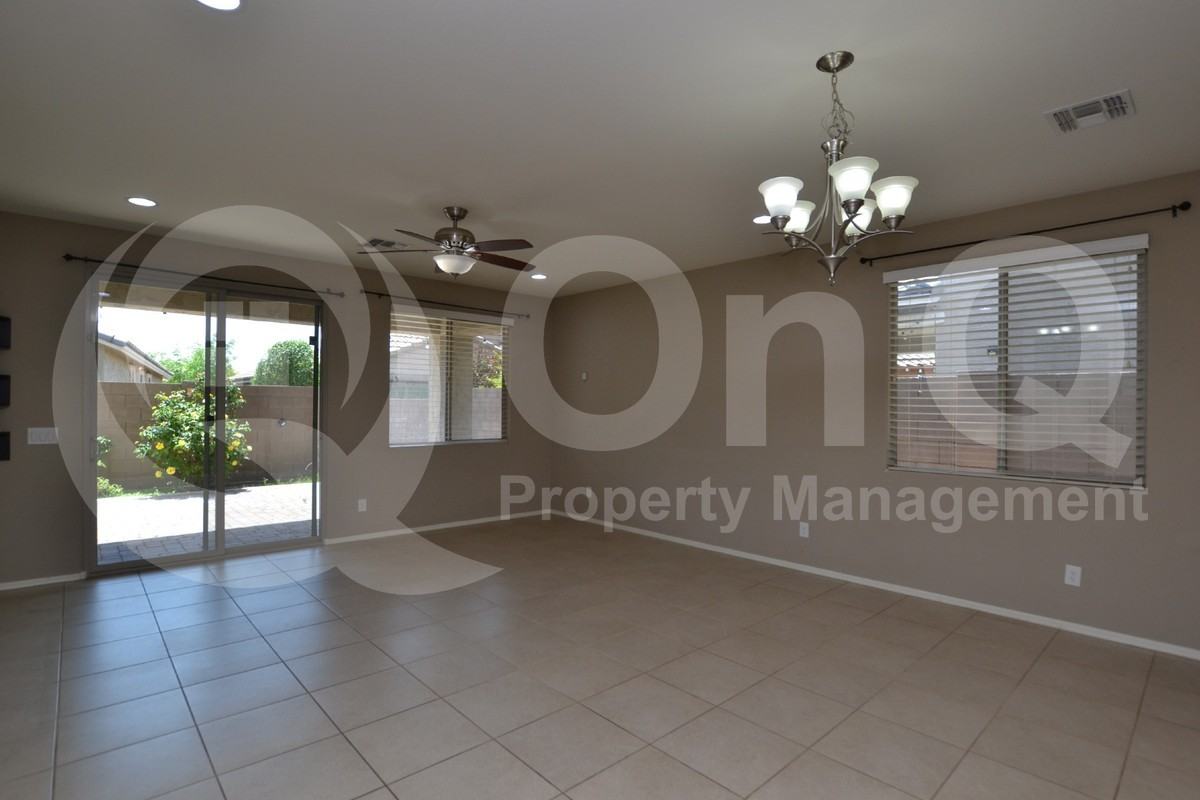 12039 W Briles Rd - Photo 7 of 17
