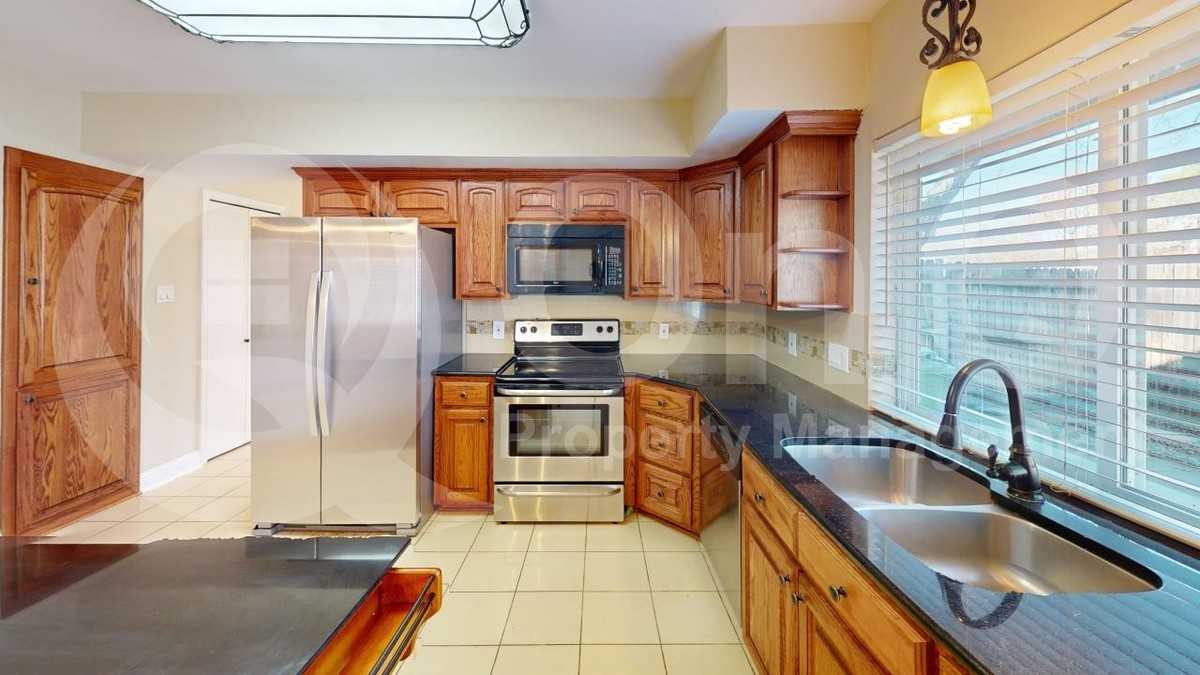 3005 Meandering Way - Photo 4 of 24