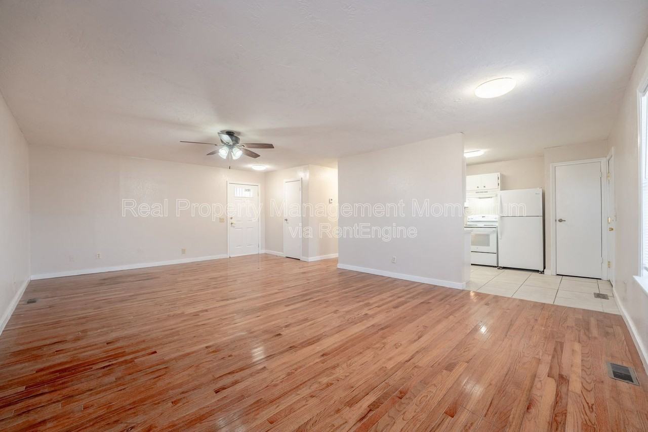 1118 W Fairplay St #A - Photo 5 of 25