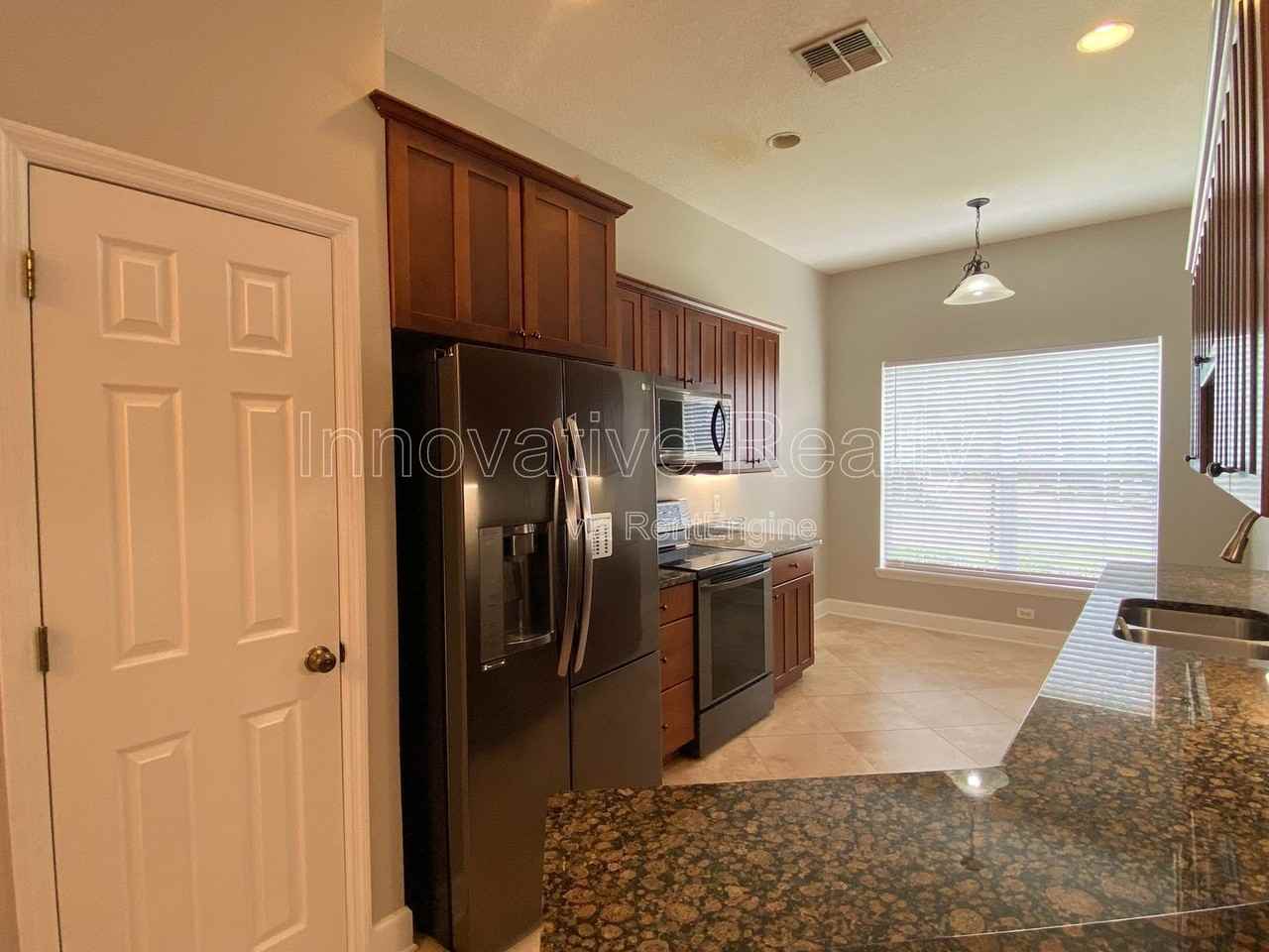 332 E Kaley St - Photo 4 of 32