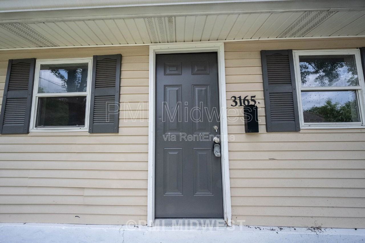 3165 Station St #A - Photo 2 of 23