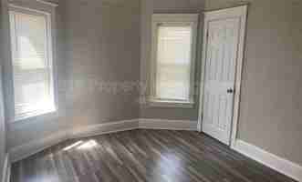 featured image of 2702 Peery Ave #2E
