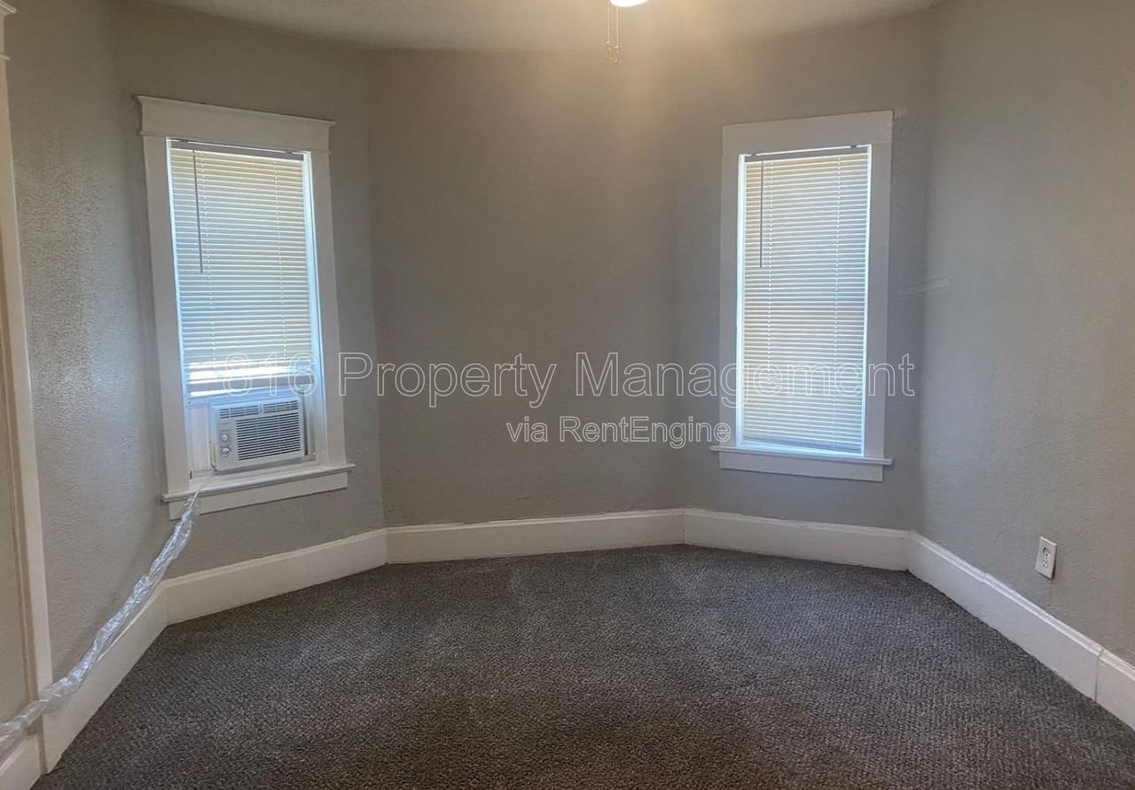 2702 Peery Ave #2E - Photo 3 of 6
