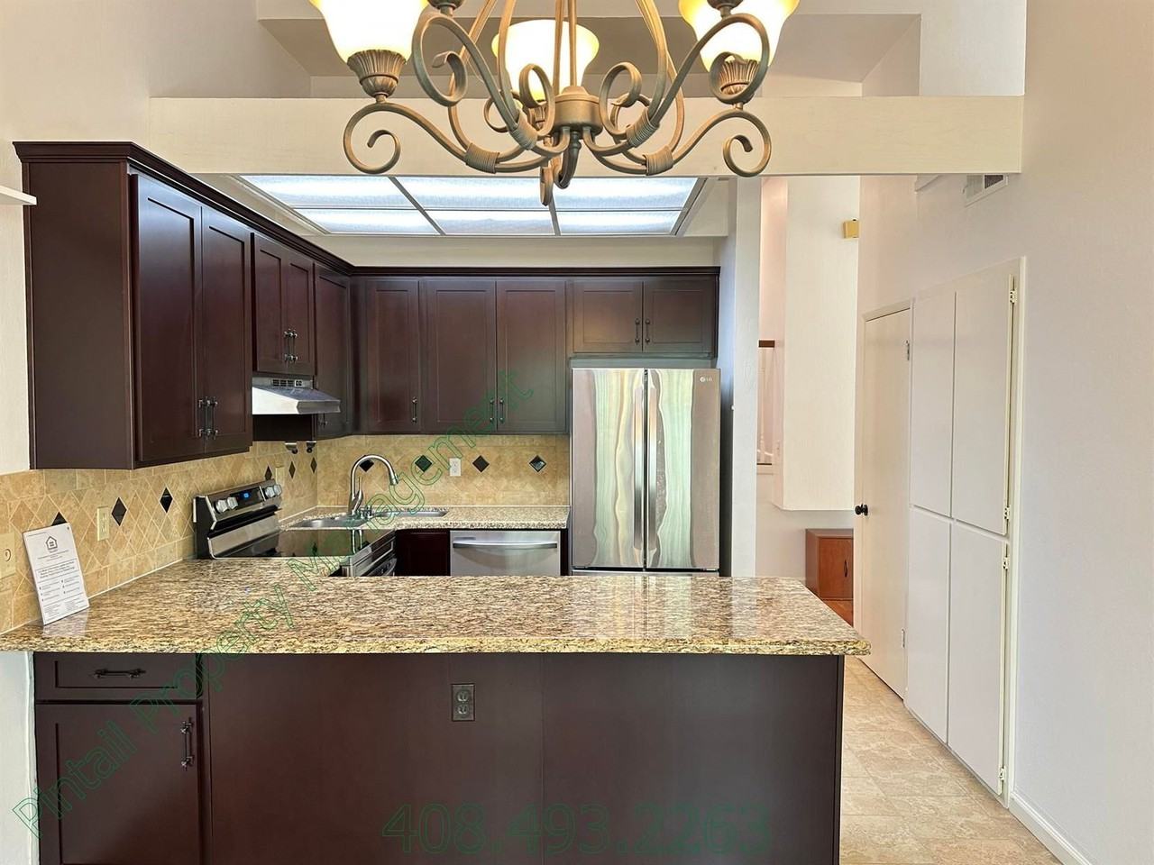 802 Kingfisher Ter - Photo 4 of 45
