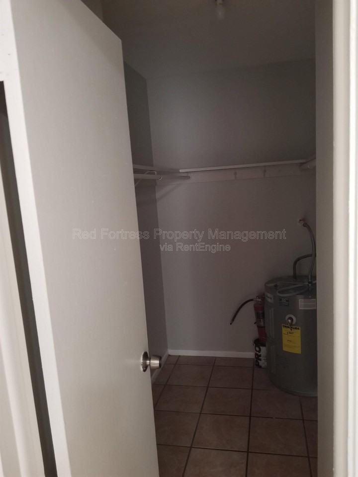 3814 Desoto Ave - Photo 7 of 7