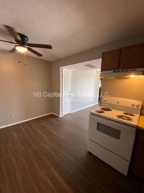 400 George St #D - Photo 6 of 12