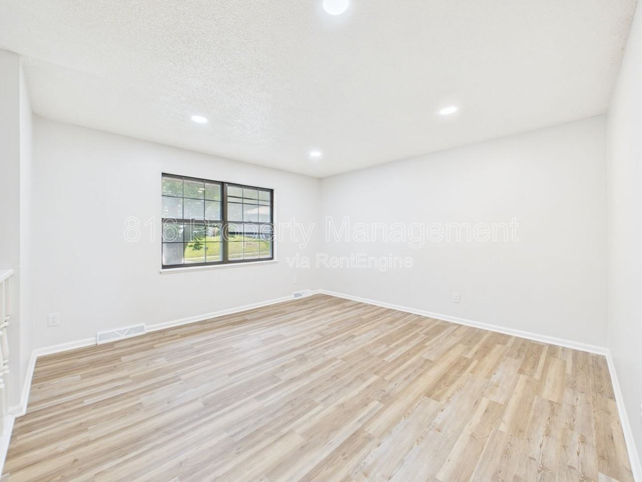 8622 E 108th Ter - Photo 2 of 34