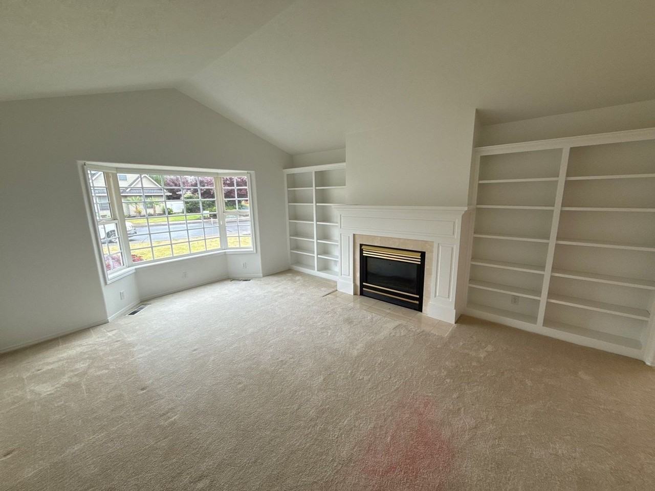 191 Mclaughlin Dr - Photo 3 of 48