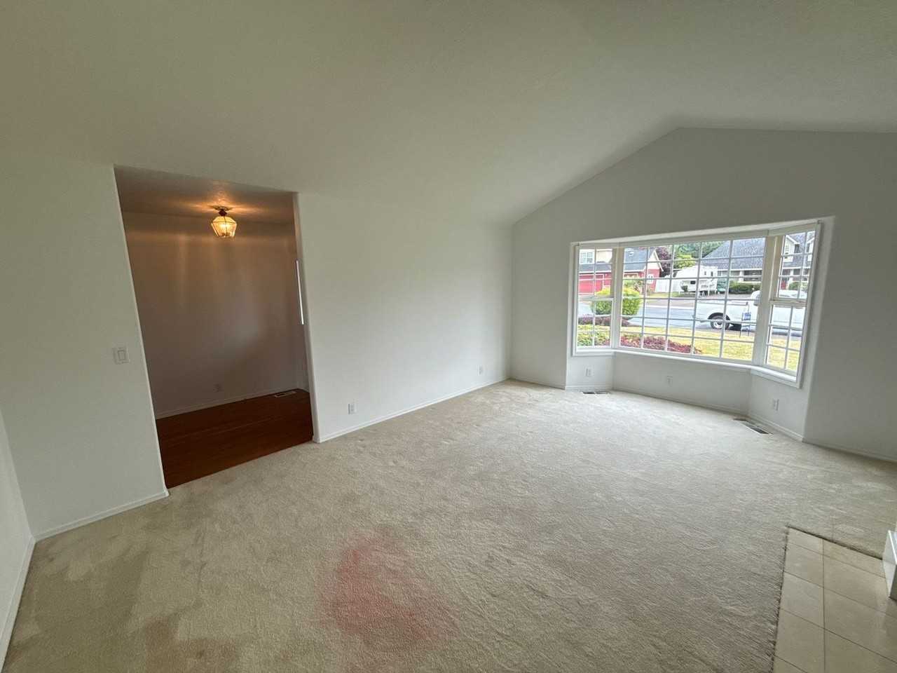 191 Mclaughlin Dr - Photo 6 of 48