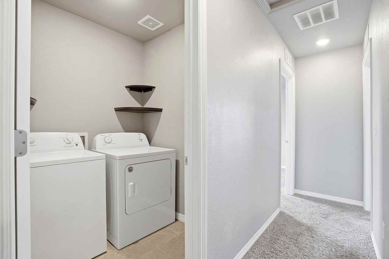6104 Summit Peak Ct #102 - Photo 3 of 18