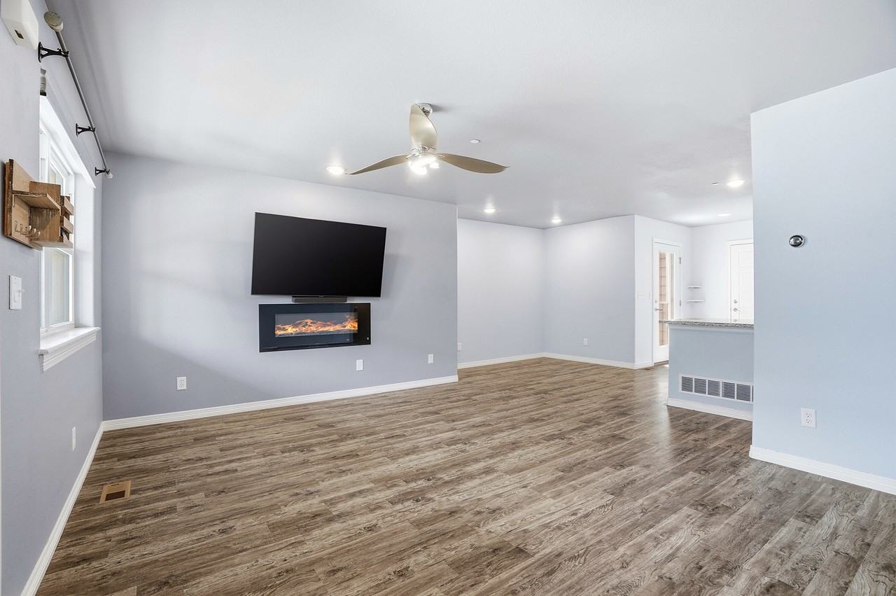 6104 Summit Peak Ct #102 - Photo 7 of 18