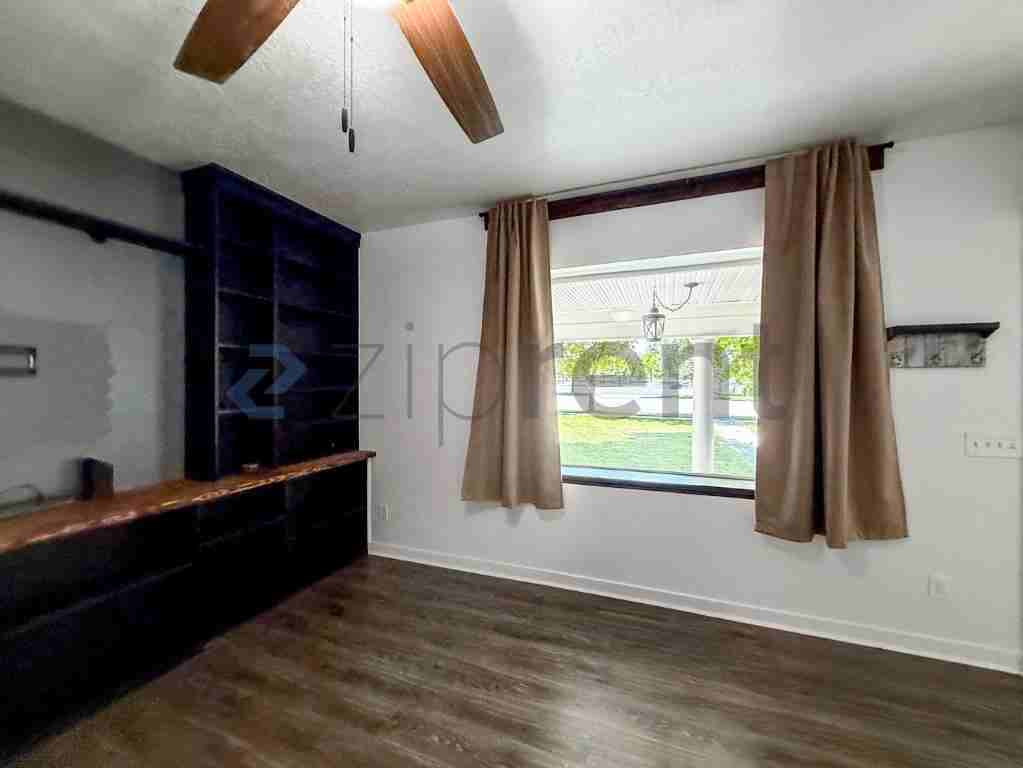 51 En - Photo 2 of 30