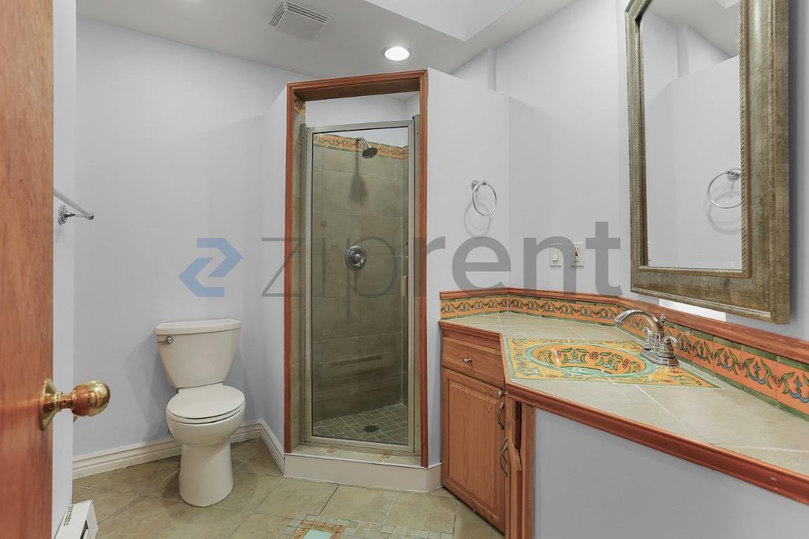 1202 Ne 162nd St - Photo 7 of 13