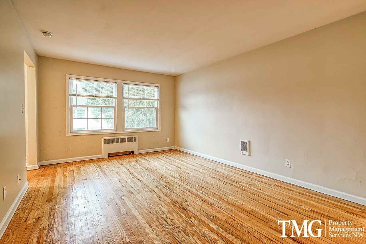 Regency Park Apartments - Photo 6 of 40