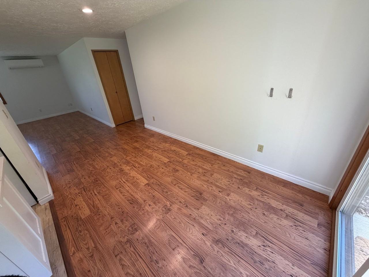 2780 Oxford St - Photo 4 of 23