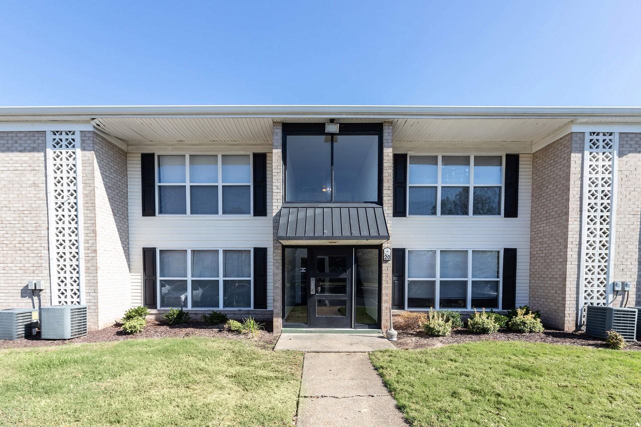 Newport Landing Apartments - Photo 4 of 22