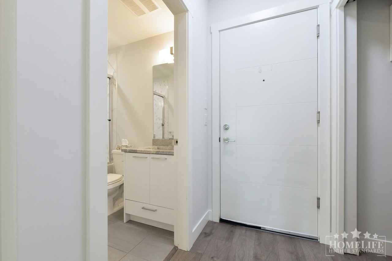 20696 Eastleigh Cres - Photo 2 of 15