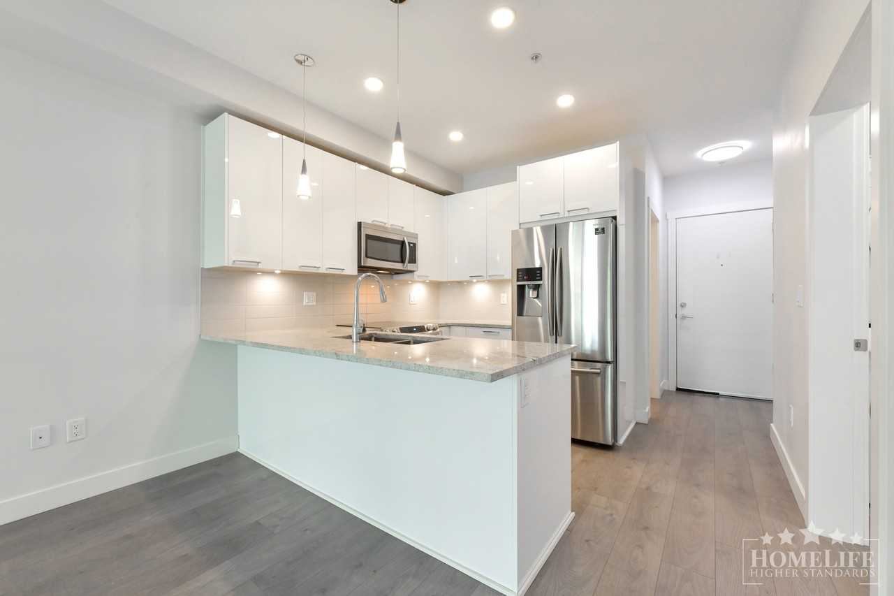 20696 Eastleigh Cres - Photo 5 of 15
