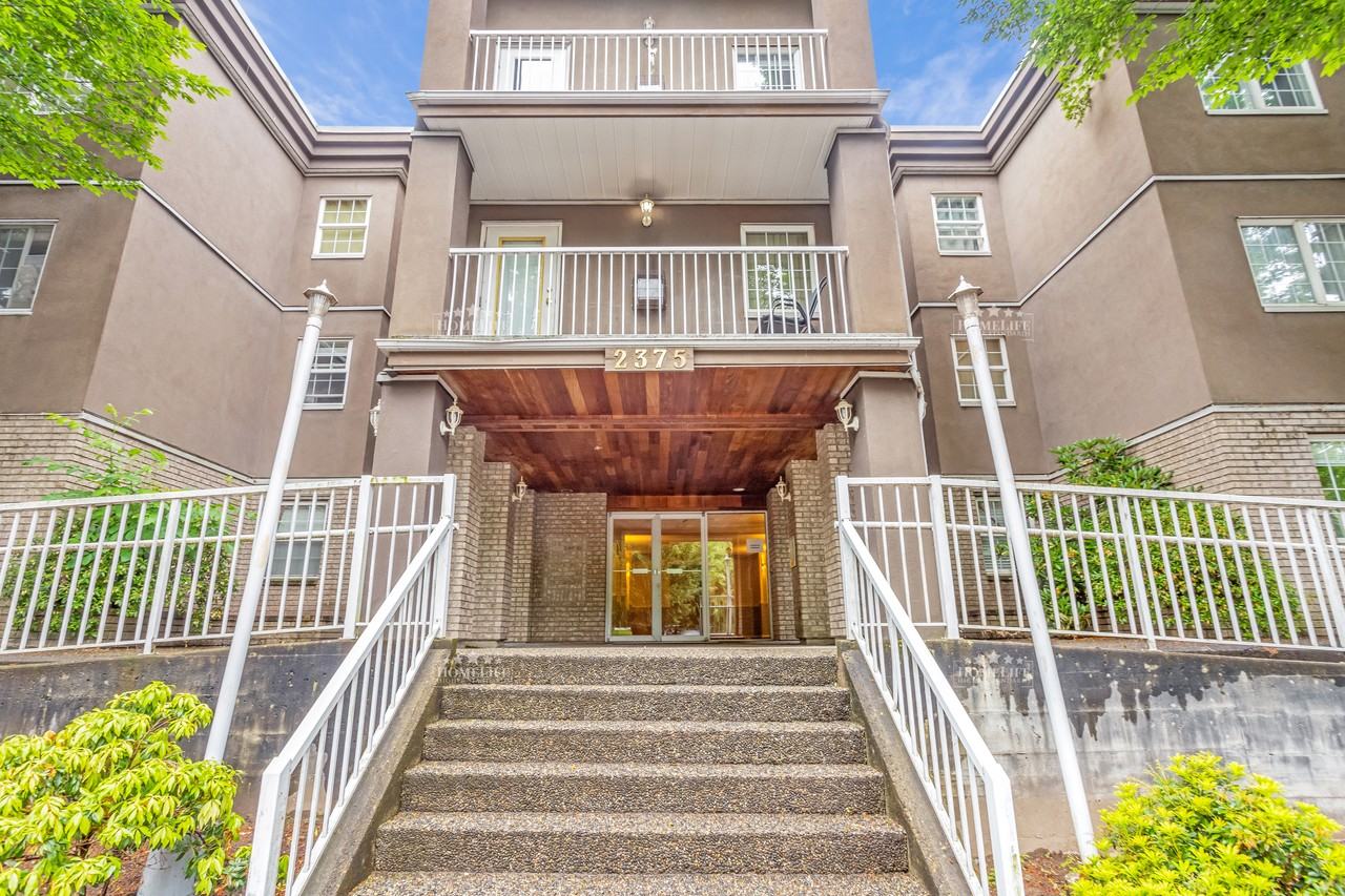 2375 Shaughnessy St - Photo 3 of 27