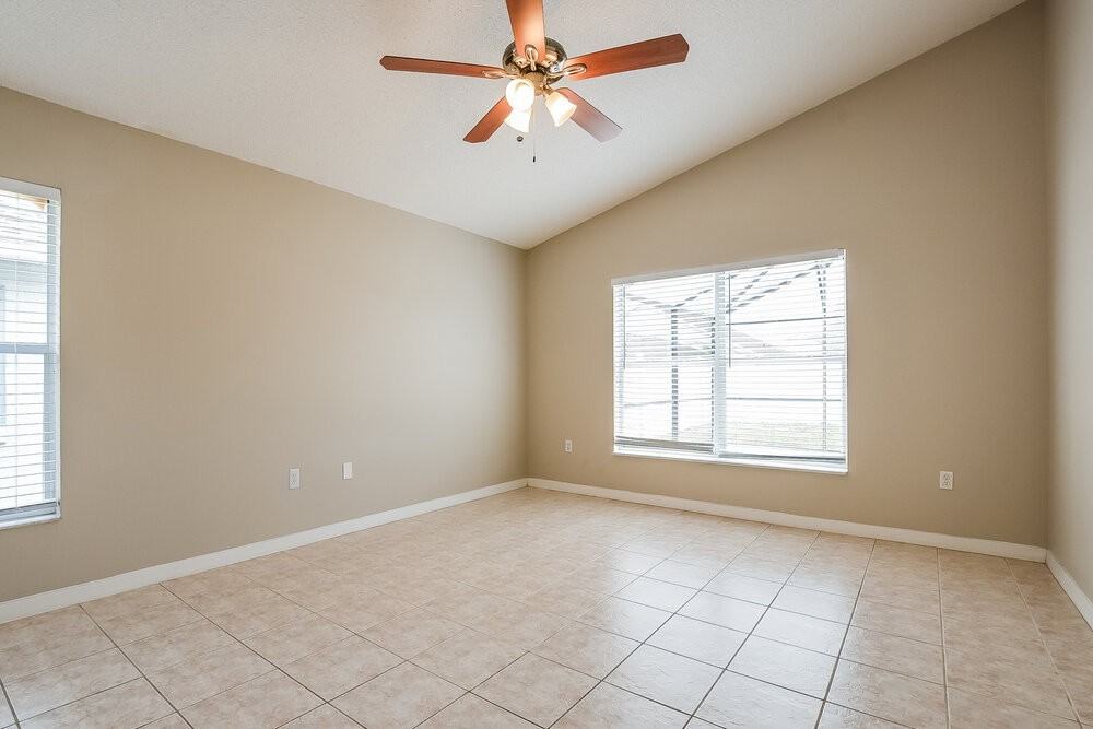 4616 Falcon Ave - Photo 3 of 16