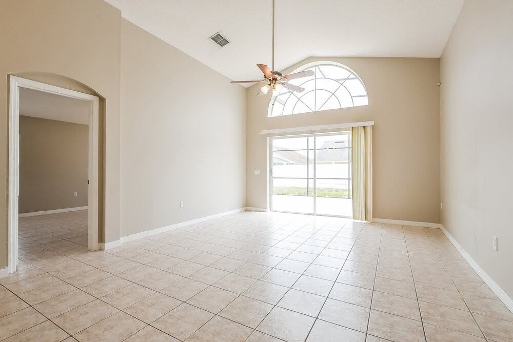 4616 Falcon Ave - Photo 5 of 16
