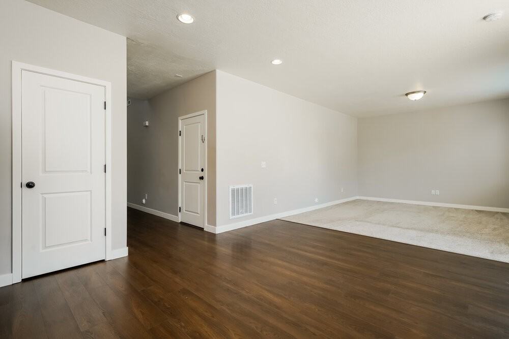 2087 Ws - Photo 6 of 17