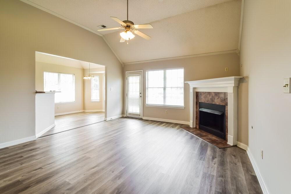4088 Carroll Dr W - Photo 4 of 16
