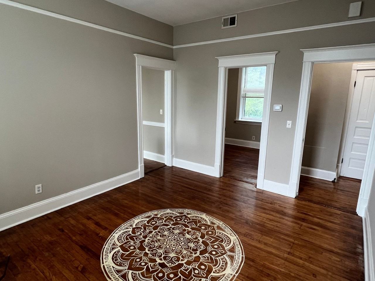 3100 N Western Ave - Photo 3 of 12