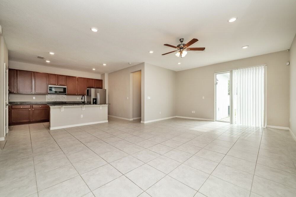 7729 Sunshine Bridge Ave - Photo 3 of 16